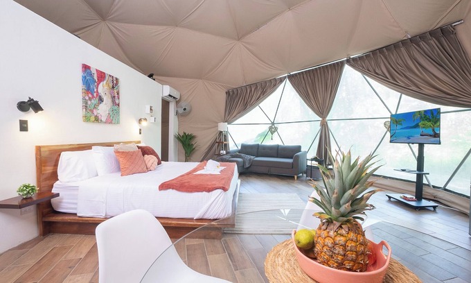 Paquera Cabina | Cockatoo | Unique Dome with pool, near Beach, Isla Tortuga & Bioluminescence!