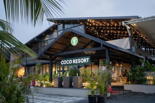 Pimpri - Chinchwad Complejo | Coco Resort and Banquet