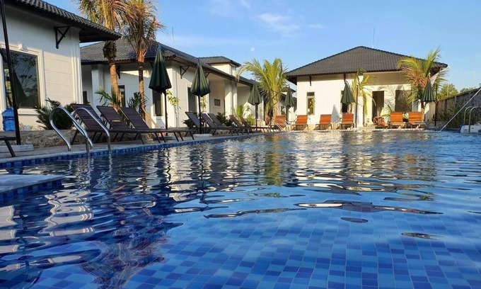 Ong Lang Hotel | CoCo Village Resort