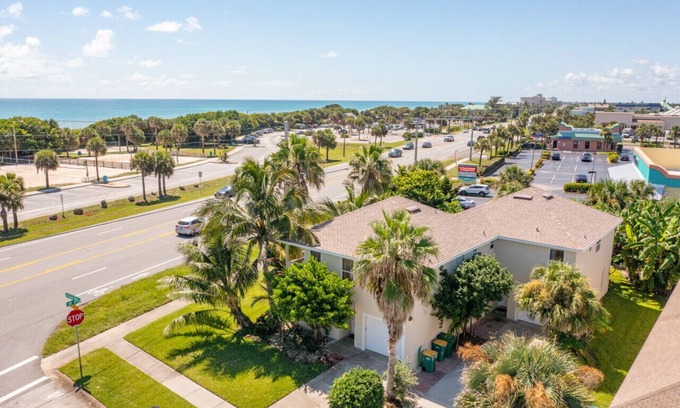 Indialantic Casa | Coconut Cabana - 6/4 Two Unit Duplex - Both Sides - Steps to the Beach