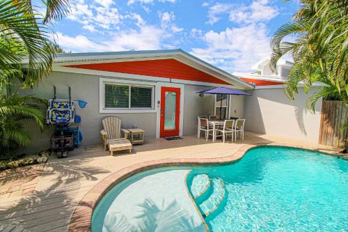 Holmes Beach Casa | Coconut Cottage #1