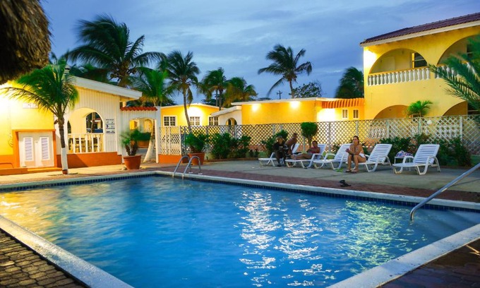 Palm Beach Hotel | Coconut Inn