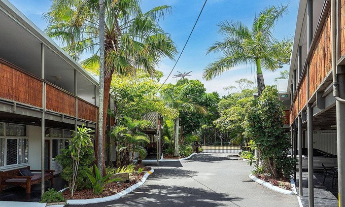 Scarness Apartamento | Coconut Palms Ground Floor 1 Bedroom Apartment - CoastHM