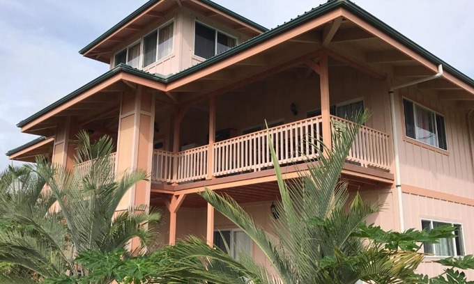 Kehena Casa | Coconut Palms Vacation Rental near lava fields and beaches