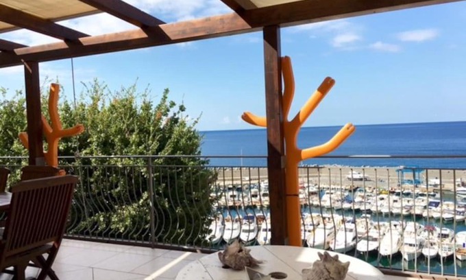 Fiumicello Santa Venere Casa | COCOSEA: Un attico con vista mozzafiato