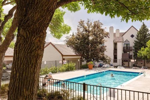Englewood Casa | Code & Comfort | Boston Commons