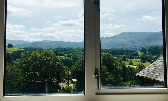Coedway Apartamento | Coedlan - With Superb Views of Cader Idris