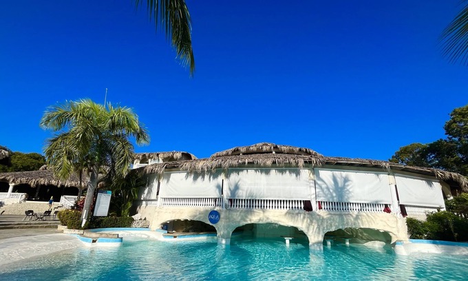 Los Brazos Complejo | Cofresi Beach studio on Cofresi beach