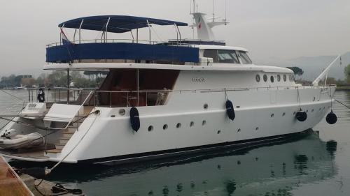 Bocca di Magra-La Ferrara Alquiler De Eote | Cohete Boat