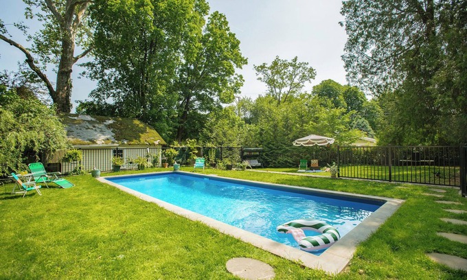 Philipstown Casa | Cold Spring Village Maisonette with Pool
