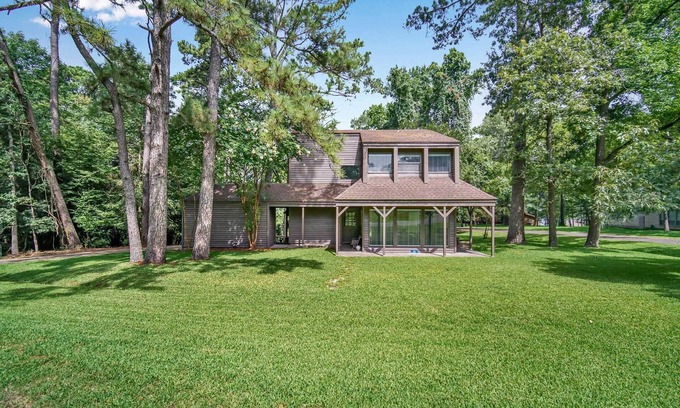 Cape Royale Cabaña | Coldspring Cottage < 1 Mi to Lake Livingston!