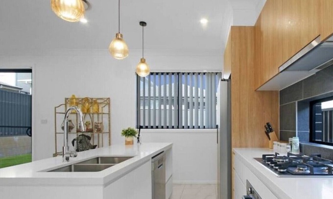 Colebee Casa | Colebee | 4BR Modern House | Near Business Park