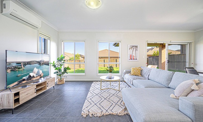 Colebee Casa | Colebee Modern 4BR House Spacious & Close to Park