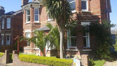 Rushmoor District Casa | Colebrook Guest House