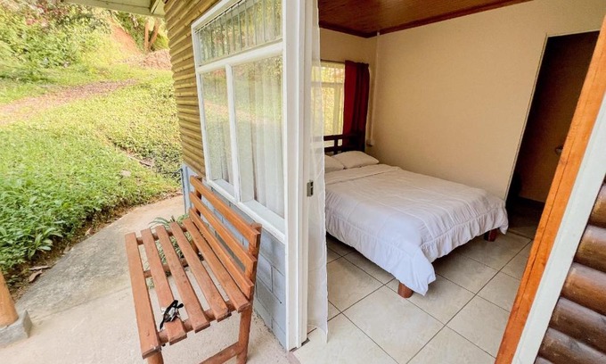 Canton Desamparados Cabina | Colibrí