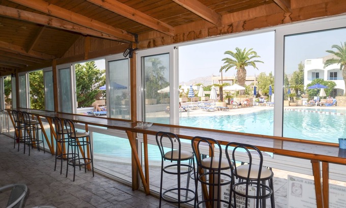 Pefkos Apartamento | Coliseum Studios & Apartments