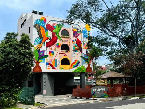 Queenstown Hotel | Coliwoo Hotel Pasir Panjang - CoLiving