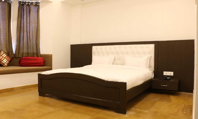 Ramnagar Hotel | Collection O 70303 Blue Sapphire