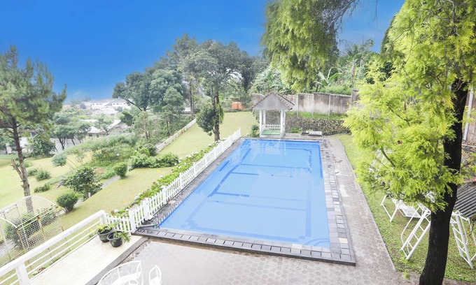 Ciloto Hotel | Collection O Bogor Puncak Near Gunung Mas Formerly Villa Bunga Bunga