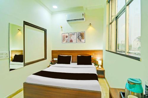 Malviya Nagar Hotel | Collection O JLN Marg