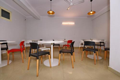 Sector 27 Hotel | Collection O Ratiram Palace BY Wamson