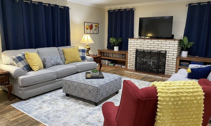 Lake Charles Casa | College Street B&B (Casa entera)
