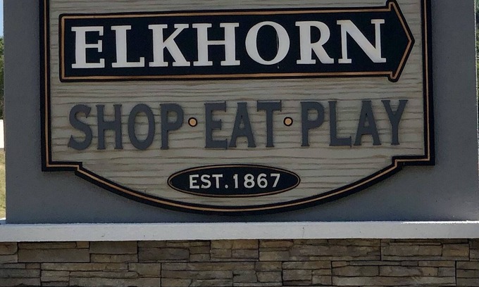 Elkhorn Apartamento | College World Series/Traveling Nurses loft apartment near West Dodge Expressway