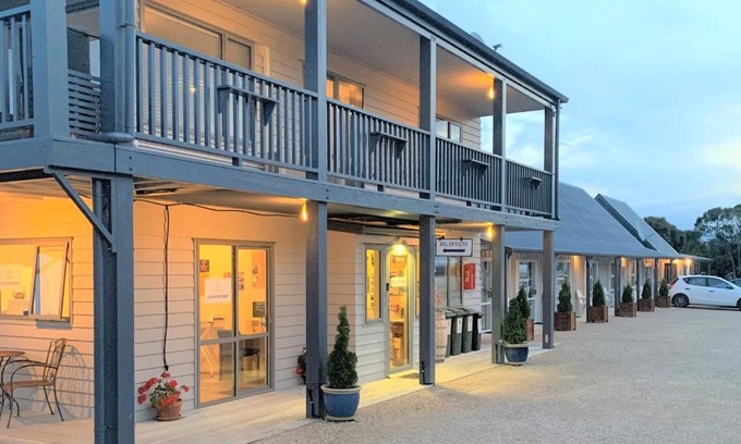 Collingwood Hotel | Collingwood Park Motel