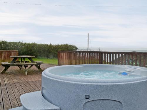Garn Fadryn Casa | Colman Bach