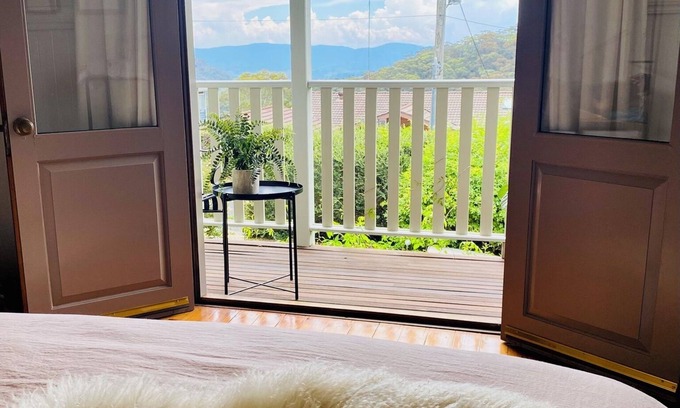 Blackheath Cabaña | Colomatta Mist, Blackheath - Pet Friendly Cottage with Escarpment Views