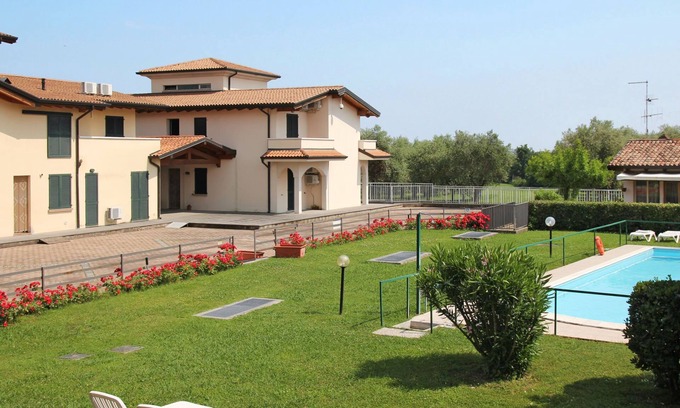 Cunettone Apartamento | Colombaro Nuovo by Interhome