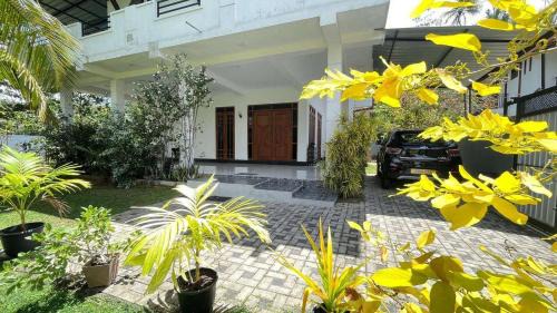 Seeduwa - Katunayake Casa | Colombo Airport Field View Villa
