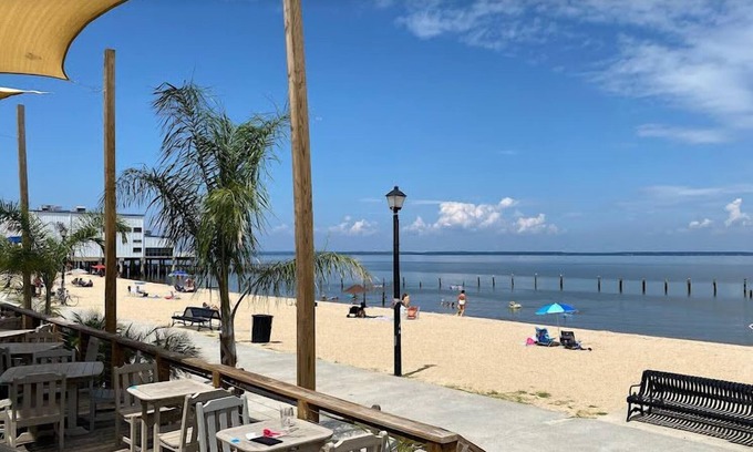 Colonial Beach Cama Y Desayuno | Colonial Beach Plaza Bed & Breakfast