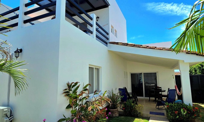 Granada Casa | Colonial Charm in Granada With private pool Near to City's Heart Family Friendly