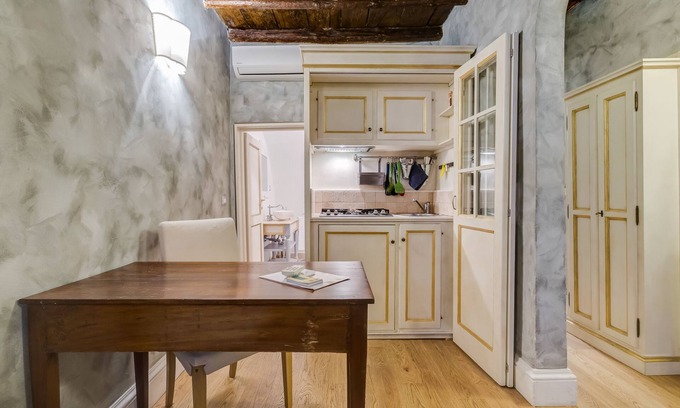 Rione IV Campo Marzio Apartamento | Colonna Suite - Spanish Steps Suite & Spa