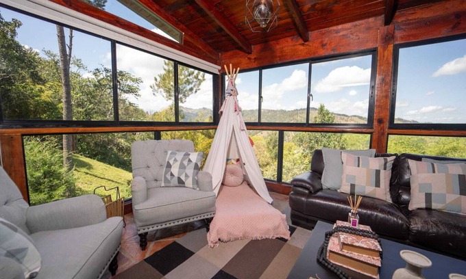 Jarabacoa Chalet De Esquí | Color's Village, 3 bedroom vibrant colors chalet with stunning Mountain View!