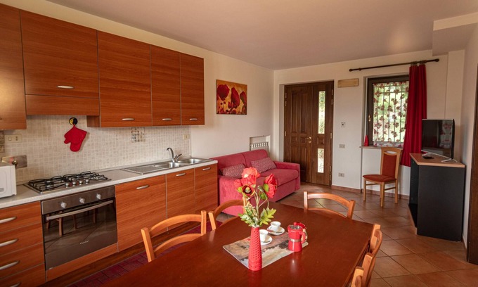 Rivotorto Apartamento | Colorful and renovated apartment for six people with air conditioning and kitchen
