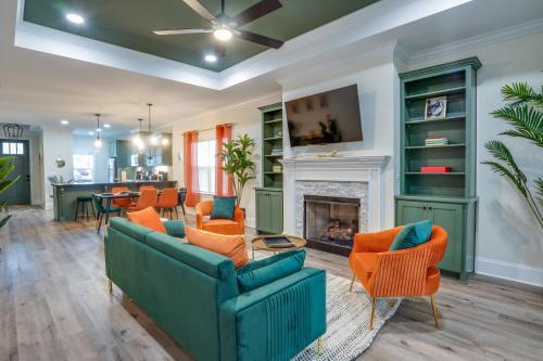 Tallahassee Casa | Colorful Cozy 3BD Near Football Parks Lake and Airport