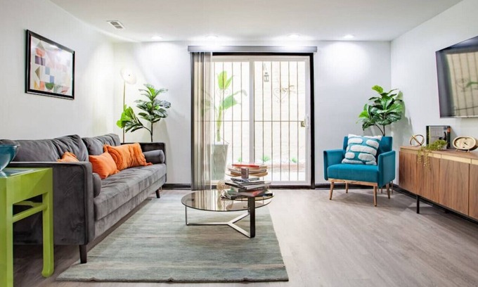 Mount Vernon Apartamento | Colorful Haven Near Walters Art Museum