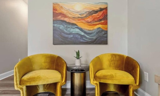 Taylors Casa | Colorful & modern w/private patio, veteran-owned