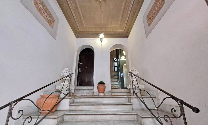 Celio Apartamento | Colosseo book house