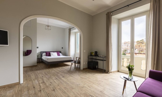 Celio Casa | Colosseo Road by Hili