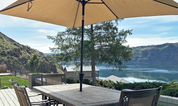 Sunland Estates Cabina | Columbia River Gorge Cabin - Quick Drive to Gorge Amphitheater!