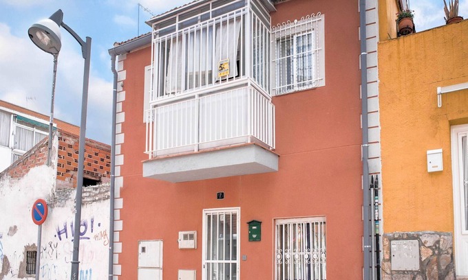 San Sebastián de los Reyes Casa | Casa confortable y bien comunicada con Madrid independiente