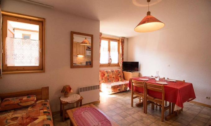 Aussois Apartamento | COM213M : Wohnung in ruhiger Lage in der Nähe von kostenlosen Shuttles und dem Schwimmbad