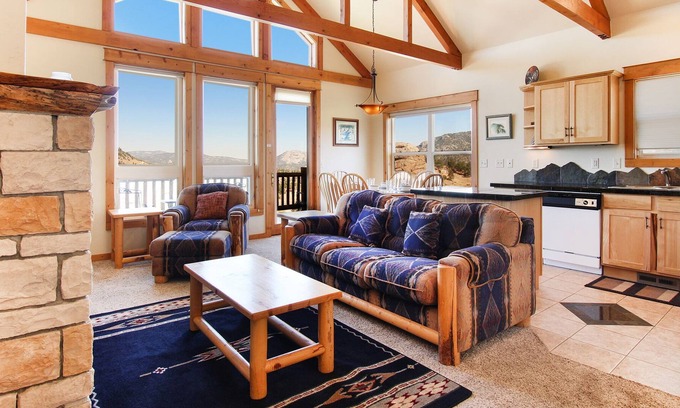 Estes Park Condominio | Comanche Peak 39 - 2 Br condominio con 2 chimeneas, Marys Lake y vistas a la montaña!