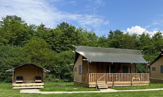 Zeewolde Casa | Combination of the most luxurious Glamping Lodge with adjacent sleeping tent for 8 people