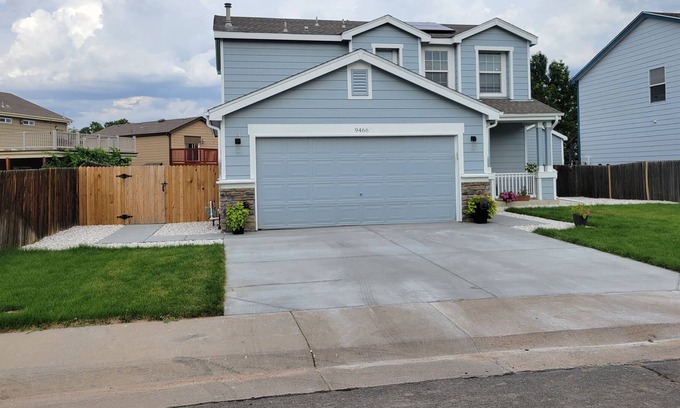 Dupont Casa | Come and enjoy this beautiful 3 -bedroom 2.5 bathroom