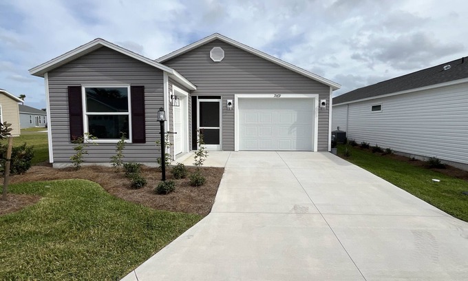 Okahumpka Casa | Come discover your Oasis in The Villages: A relaxing retreat in Lake Denham!!