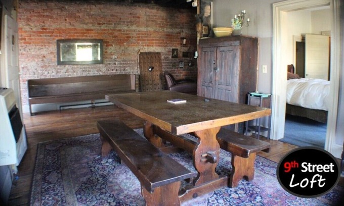Etowah Casa | Venga a disfrutar de un Loft East TN de 125 años